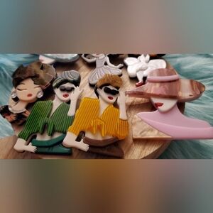 Stylish Brooch, Woman, Stylish Lady,Boss,Girl,She-MESSAGE CHOICE-PRICE IS FOR 1